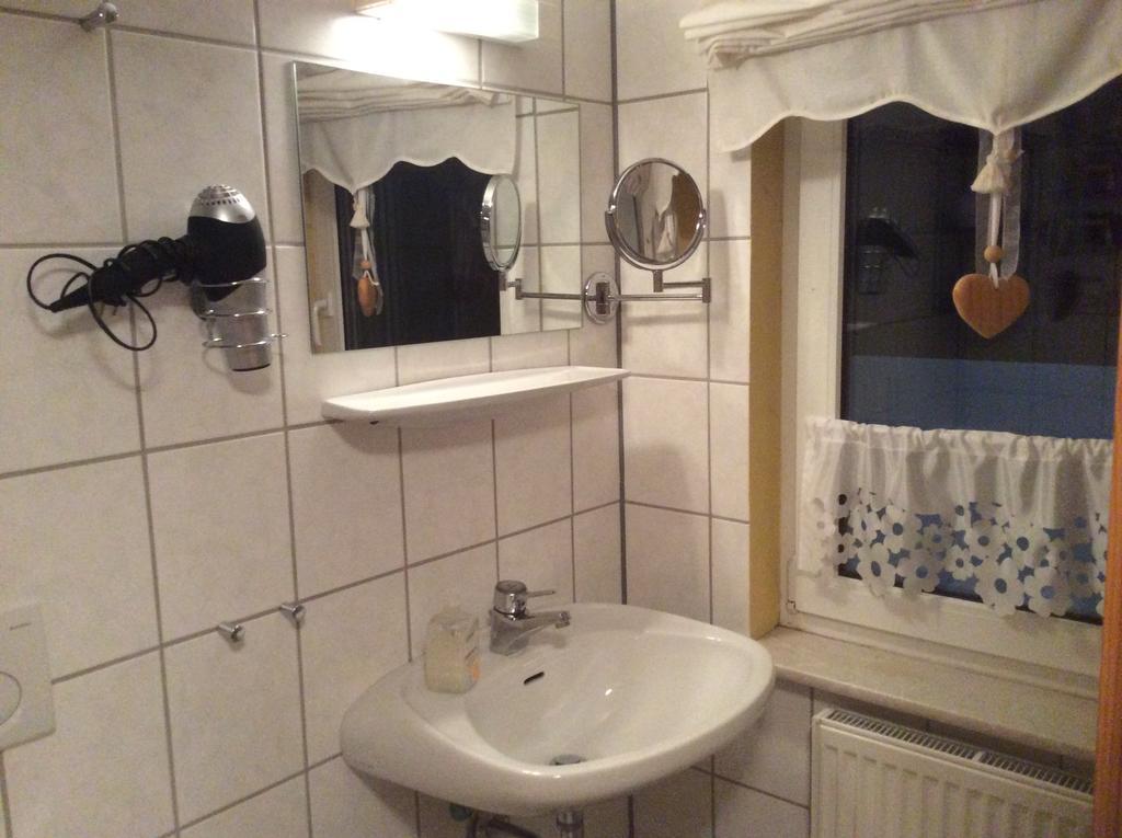 Hildfelder Stuebchen Hotell Winterberg Rum bild